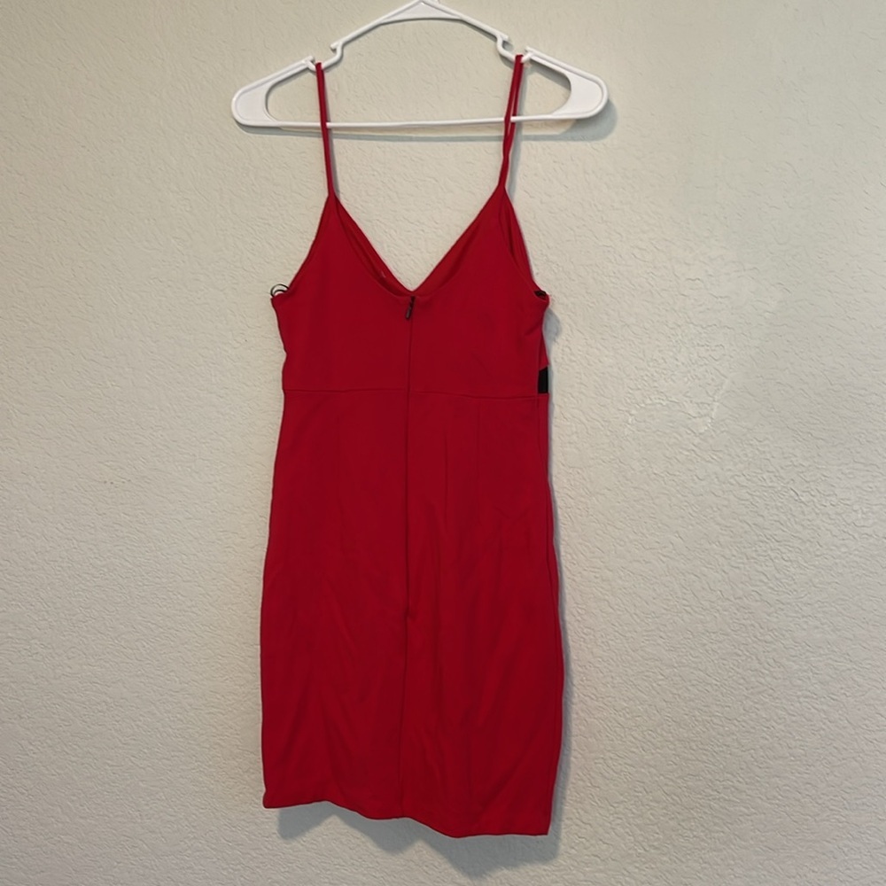 Mini red dress - Picture 2 of 3